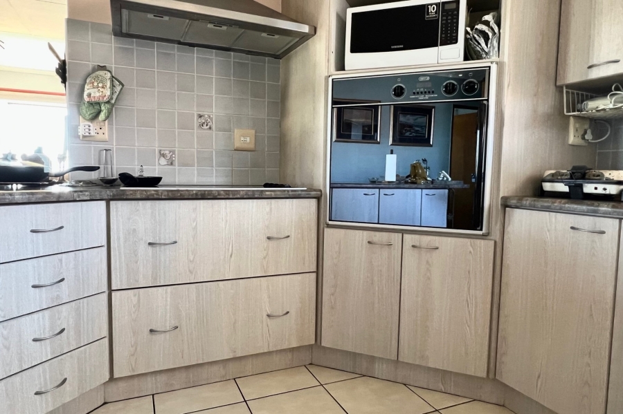 3 Bedroom Property for Sale in Wavecrest Eastern Cape